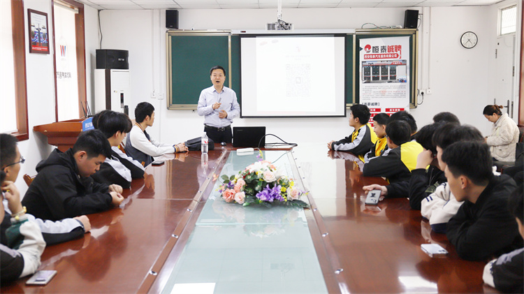 西安萬通攜手恒泰共筑學(xué)子就業(yè)夢，舉辦專場招聘會