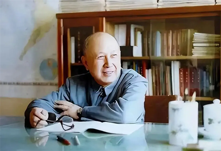 錢學(xué)森30年前手寫信曝光：關(guān)于新能源汽車的“神預(yù)言”
