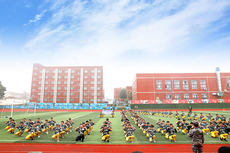 西安萬通汽車學校專業(yè)學費是多少?學汽修學費多少，學汽修需要多久？