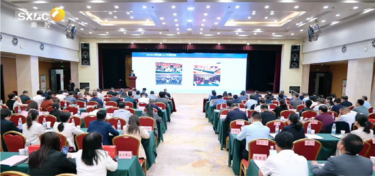 喜報！西安萬通汽車學(xué)校斬獲三項(xiàng)市級榮譽(yù) 李登寶校長榮膺“年度優(yōu)秀校長”稱號