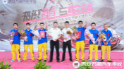萬(wàn)通戰(zhàn)隊(duì)凱旋歸來(lái)  全校師生熱情喝彩