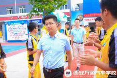 百家名企總監(jiān)助力新生學(xué)子構(gòu)建“職業(yè)藍(lán)圖”