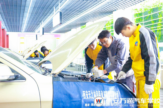 西安萬(wàn)通電器改裝教學(xué)課堂