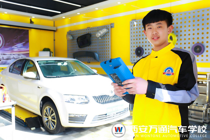西安萬(wàn)通汽車(chē)學(xué)校學(xué)子——賈朝剛
