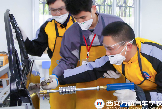 西安萬通：學(xué)習(xí)成績(jī)不理想，怎么面對(duì)中高考