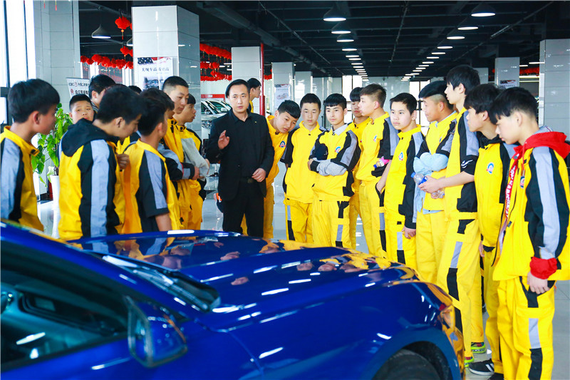 校企定向班學(xué)子企業(yè)游學(xué)4