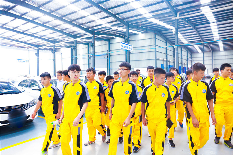 校企定向班學(xué)子企業(yè)游學(xué)9