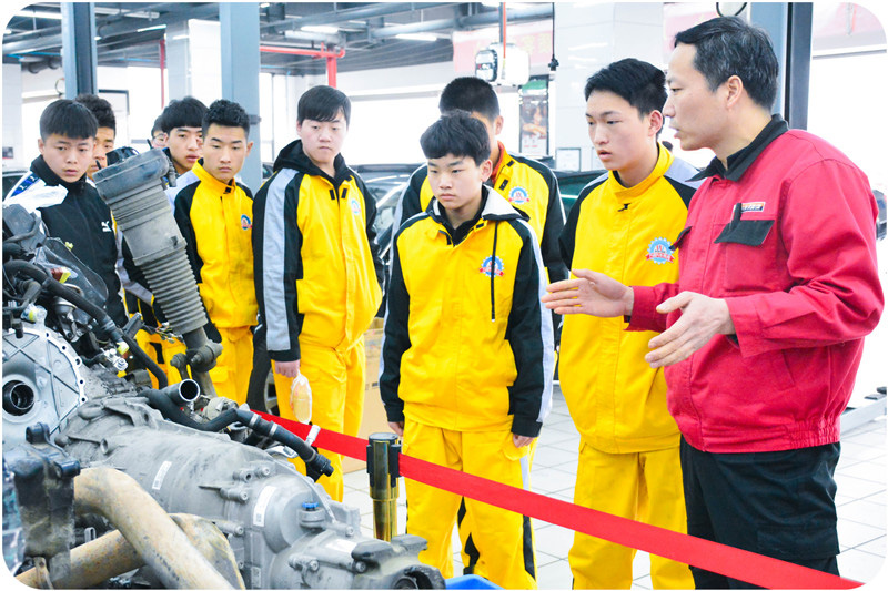 校企定向班學子企業(yè)游學