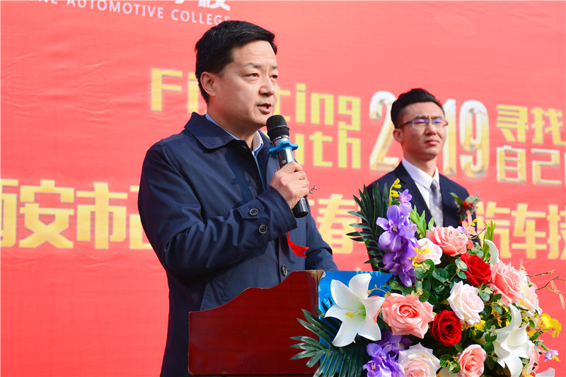 萬(wàn)通校園大型汽車人才雙選會(huì)3