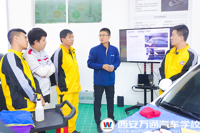 【華商網(wǎng)】西安萬(wàn)通汽車學(xué)校 什么行業(yè)容易創(chuàng)業(yè)成功 投入小、回報(bào)