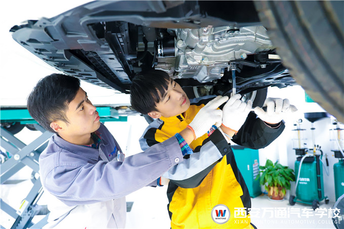 這5種駕駛壞習(xí)慣最傷車！