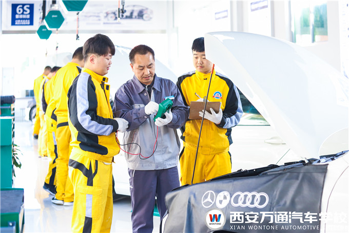 高考失利也能拿本科文憑，西安萬通汽車大學(xué)等你來