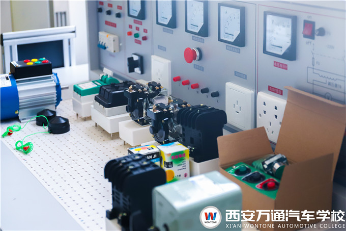 電工證要怎么考？電工培訓(xùn)，電工培訓(xùn)學(xué)費多少錢？