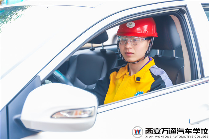雪天出行應(yīng)注意！萬(wàn)姐提醒安全第一！