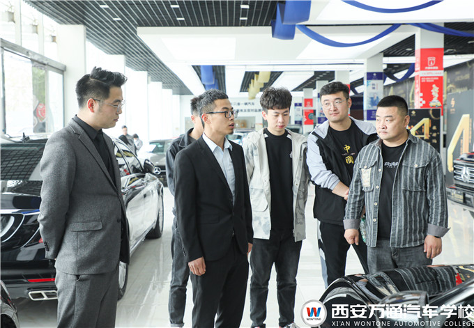 西安萬通秉承愛與責(zé)任，回訪二手車畢業(yè)學(xué)子