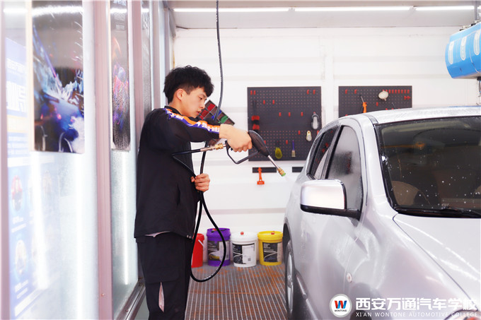 企業(yè)階段達(dá)標(biāo)考核，西安萬(wàn)通學(xué)子從容應(yīng)對(duì)
