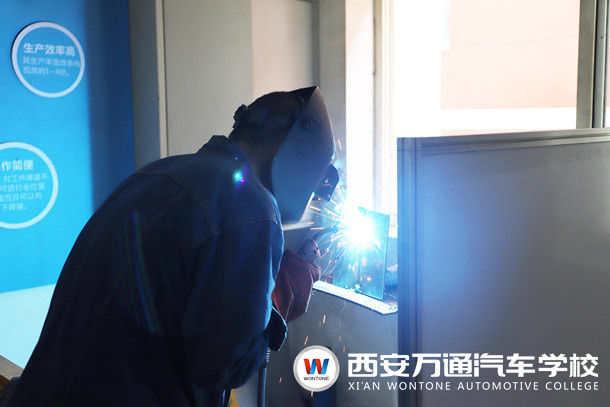 極度緊缺人才：焊工高居榜首，現(xiàn)在學(xué)還來得及！