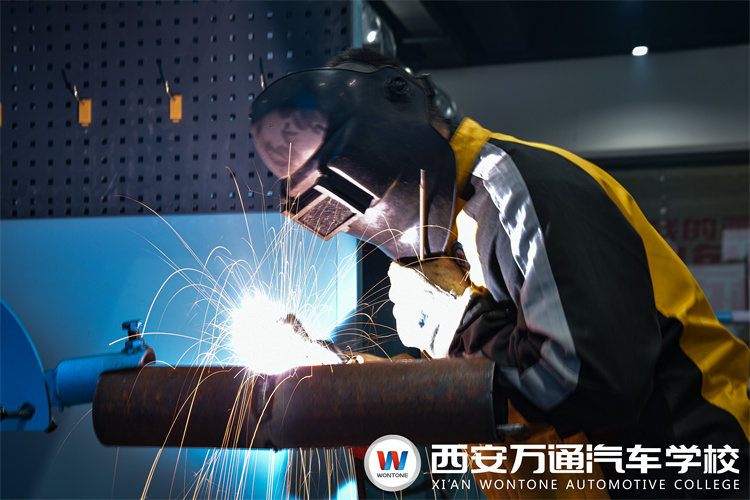 零基礎(chǔ)學(xué)焊接技術(shù)，推薦你來西安萬通！央企校企定向班火熱招生中！