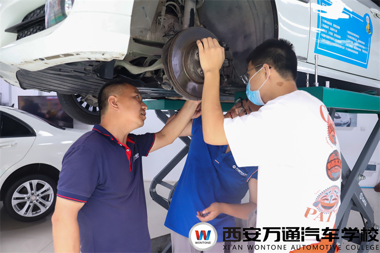 中考考不上高中怎么辦？選擇職業(yè)教育大有可為