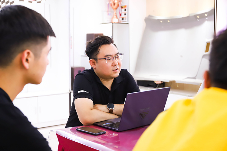 西安萬通創(chuàng)業(yè)講座開講啦！企業(yè)總監(jiān)現(xiàn)場分享創(chuàng)業(yè)思維！