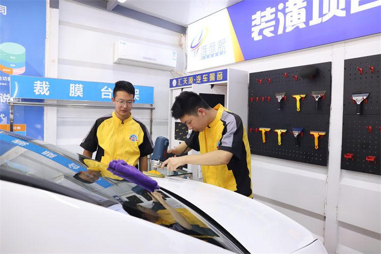短期技能|汽車(chē)美容專(zhuān)業(yè)：就業(yè)創(chuàng)業(yè)兩相宜