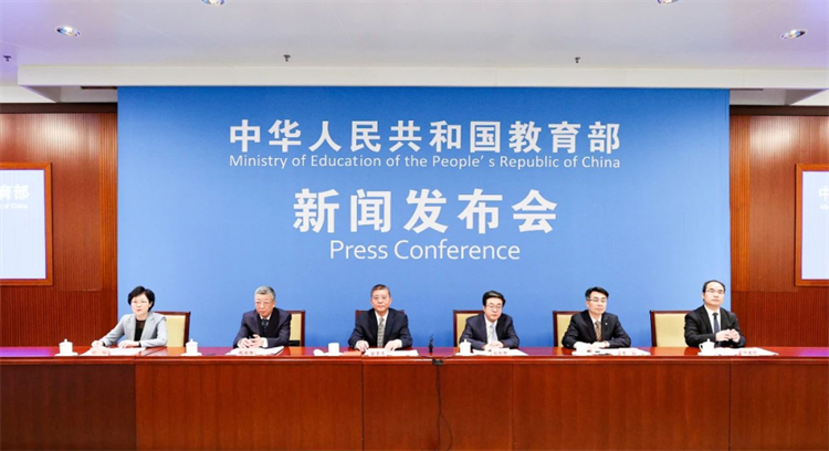 【重要資訊】 教育部最新《意見》解讀：職業(yè)教育不是“低層次教育”，更不是“淘汰教育”