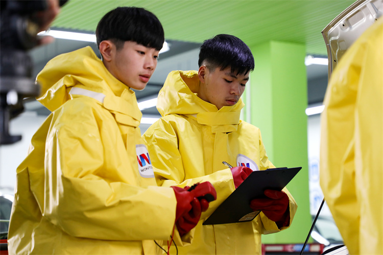 4月新能源汽車(chē)市場(chǎng)占有率達(dá)到29.5%，學(xué)新能源技術(shù)抓住發(fā)展機(jī)遇