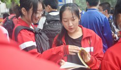 初中畢業(yè)沒(méi)考上高中，女生，大專(zhuān)學(xué)校選什么專(zhuān)業(yè)好？