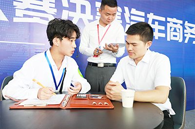 初中畢業(yè)學(xué)技術(shù)，西安公辦職高和大專技工學(xué)校有哪些？