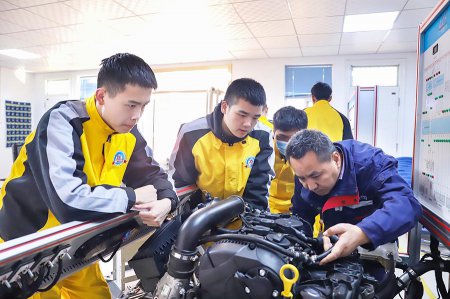 在西安，想開一個汽車維修店或汽車美容店得多少錢，需要準備些什么？