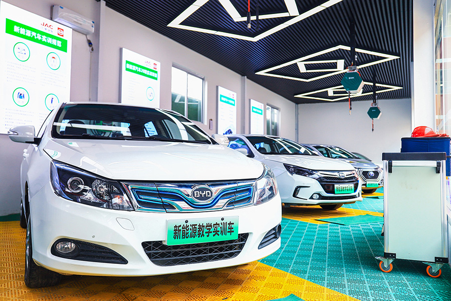 電動汽車維修技術(shù)要點及與傳統(tǒng)燃油車的差異，未來就業(yè)方向有哪些？