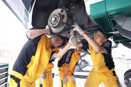 工作難找、工資低、待遇差，打工人的出路在哪里？