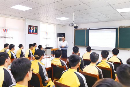 什么是大專，中專和中職一樣嗎？初中畢業(yè)可以上大專嗎？