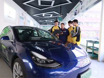 新能源汽車(chē)連續(xù)9年位居全球第一，學(xué)新能源汽車(chē)技術(shù)未來(lái)可期！